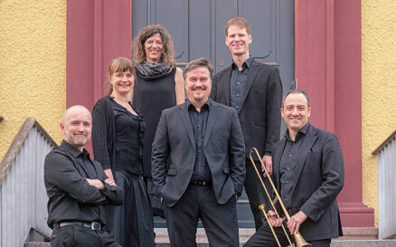 Ensemble Ercole Nisini auf der Freitreppe zum Herrenhaus auf Gut Hohen Luckow